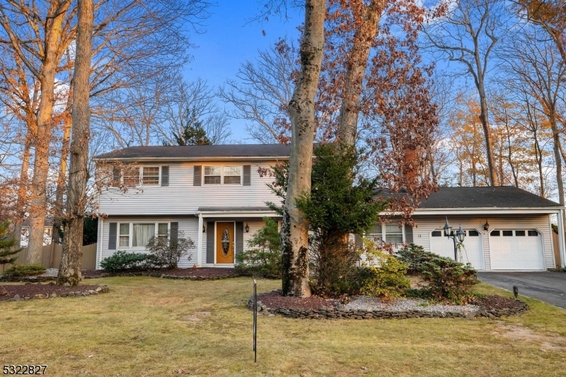 11 Camelot Way  Parsippany-Troy Hills Twp. NJ 07054 photo