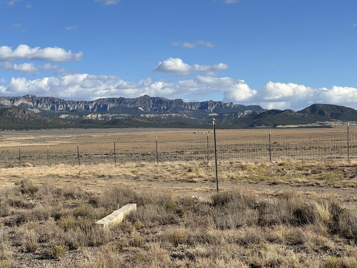 Property Photo:  2455 E Cale Rd  UT 84759 