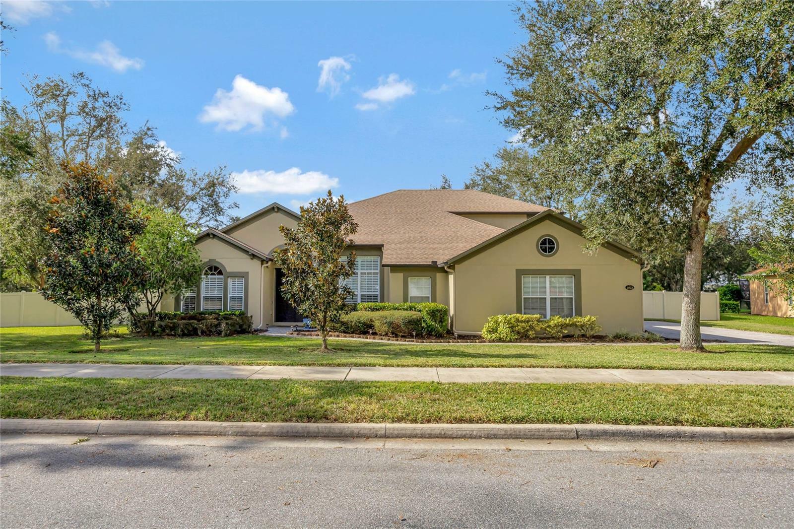 Property Photo:  2823 Ponkan Meadow Drive  FL 32712 