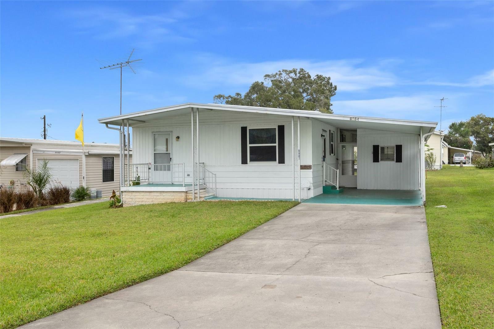 Property Photo:  6054 Crestview Lane  FL 33542 