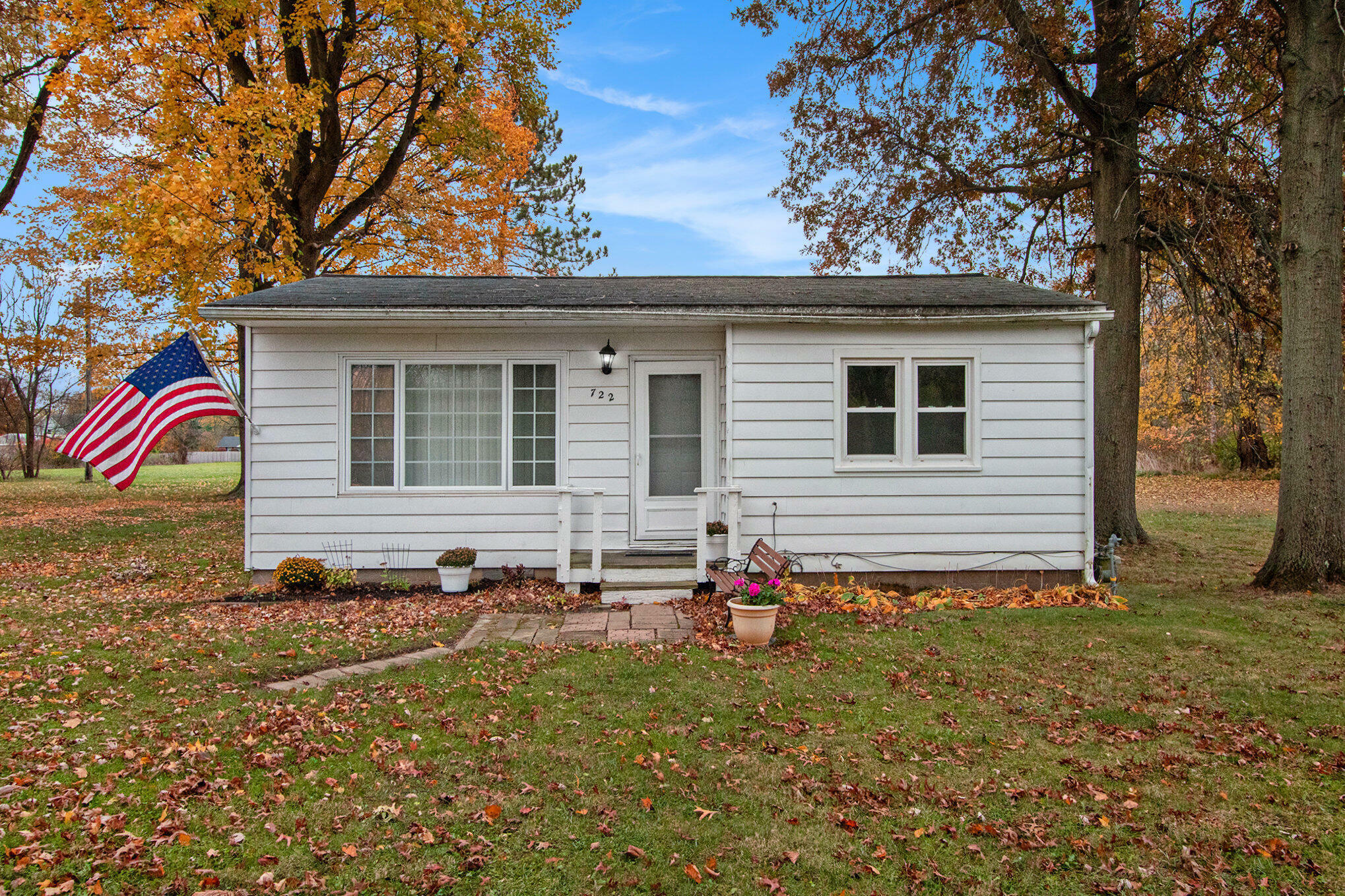 Property Photo:  722 Sherman Lane  MI 49031 