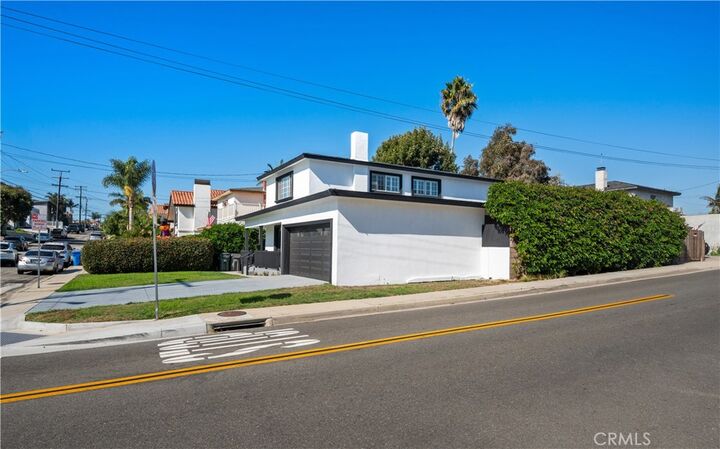 Property Photo: 2323 Harriman Lane CA 90278