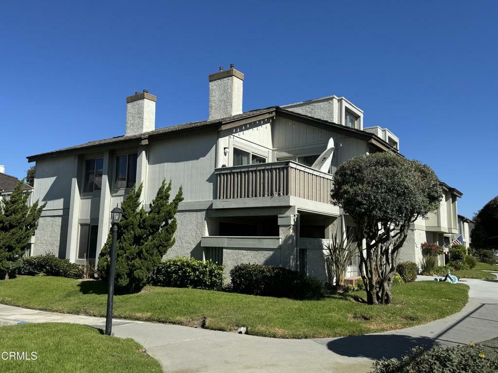 Property Photo:  3113 Harbor Boulevard  CA 93035 