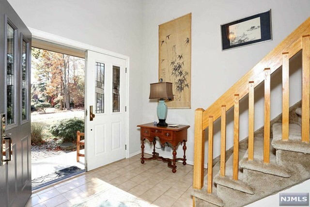 Property Photo:  12 Bellgrove Drive  NJ 07430 