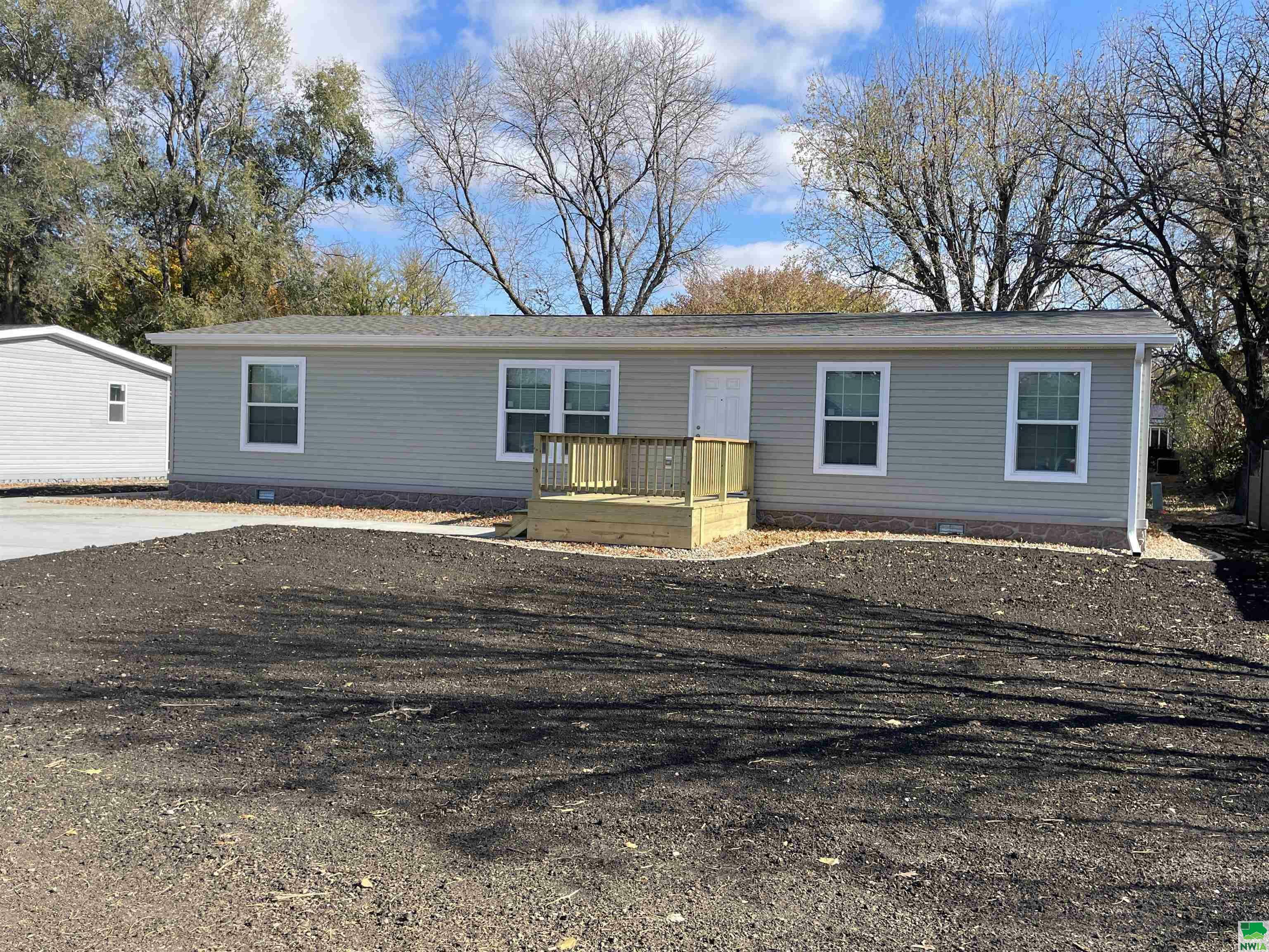 Property Photo:  1814 Ave K  IA 51027 