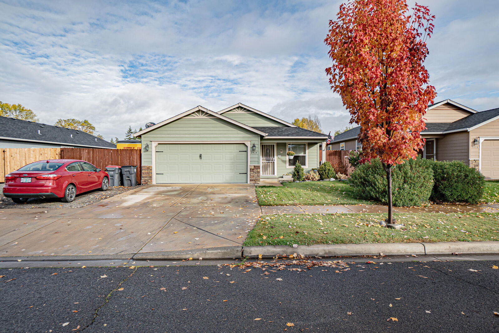 Property Photo:  2484 Destiny Lane  OR 97501 