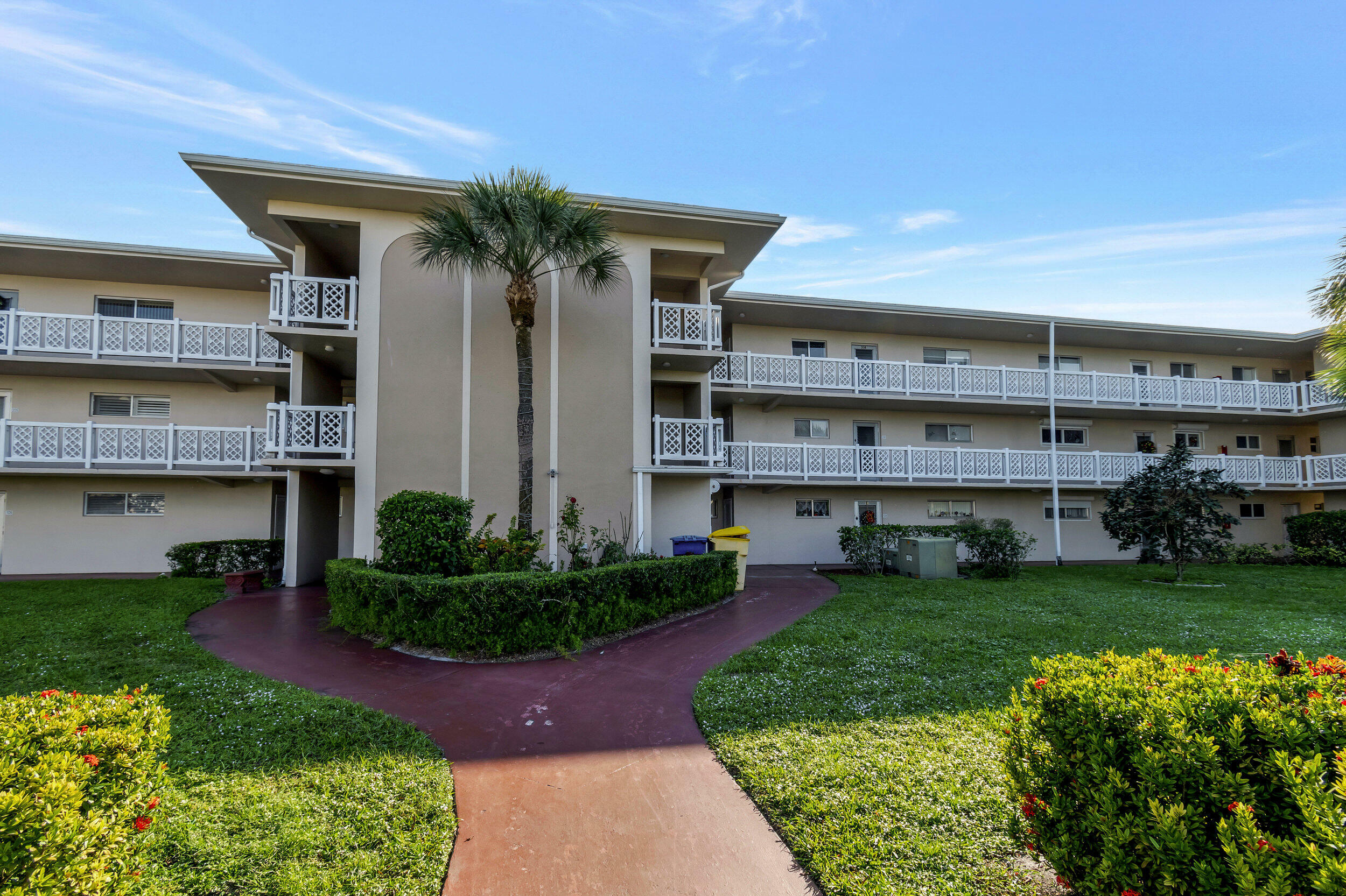 Property Photo:  2682 S Garden Drive 311  FL 33461 