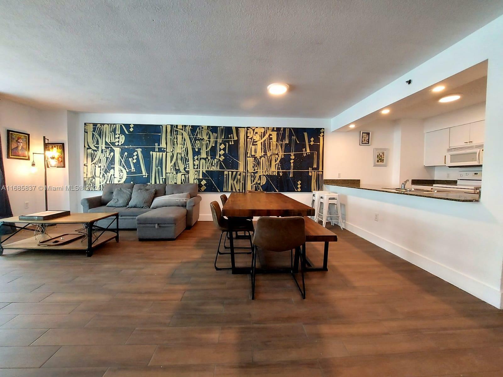 Property Photo:  1200 Brickell Bay Dr 3708  FL 33131 