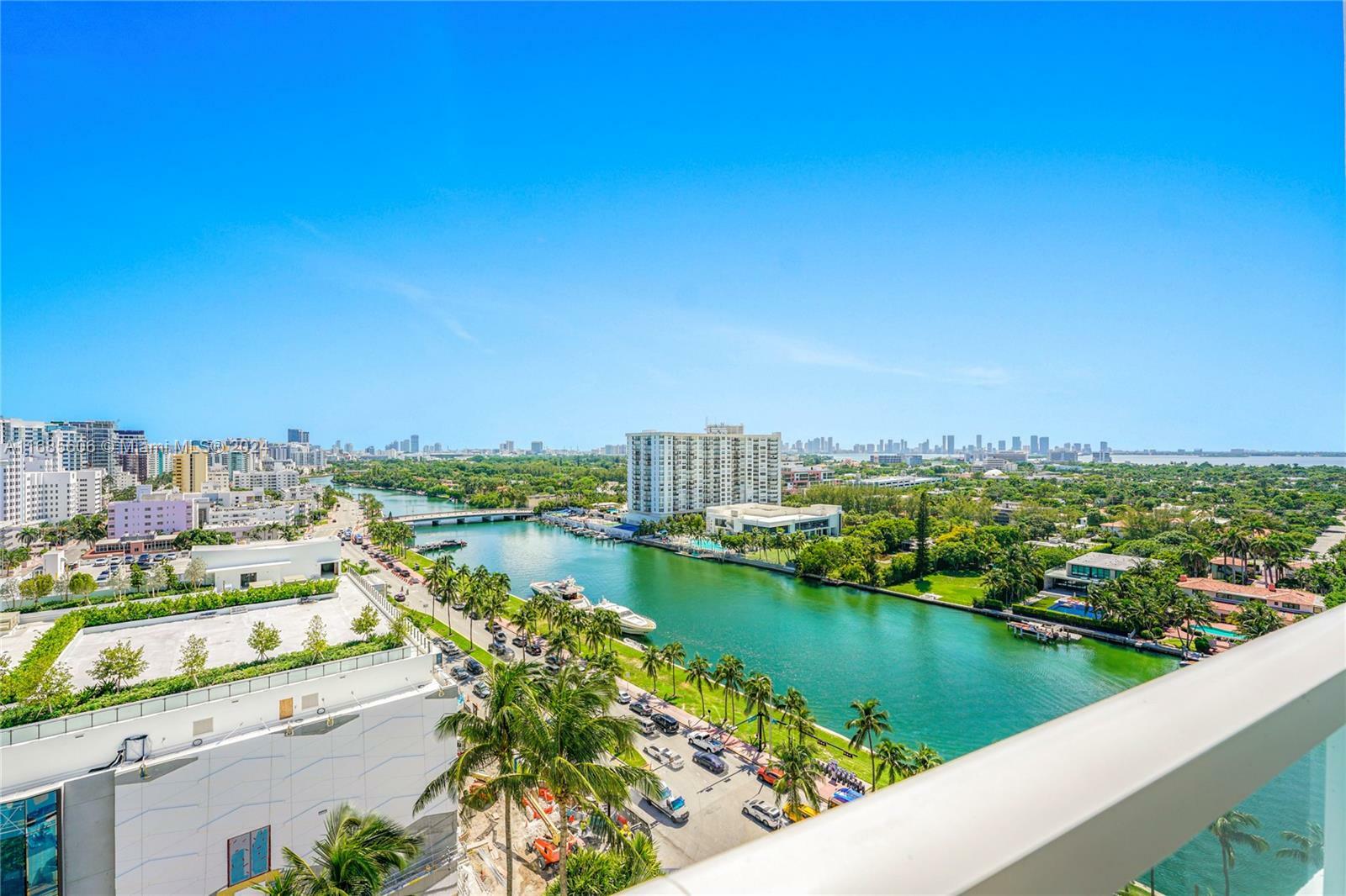 Property Photo:  4401 Collins Ave 1514/1516  FL 33140 