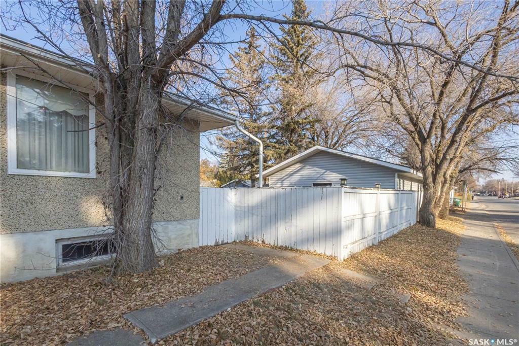 Property Photo:  2337 Cairns Avenue  SK S7J 1T9 