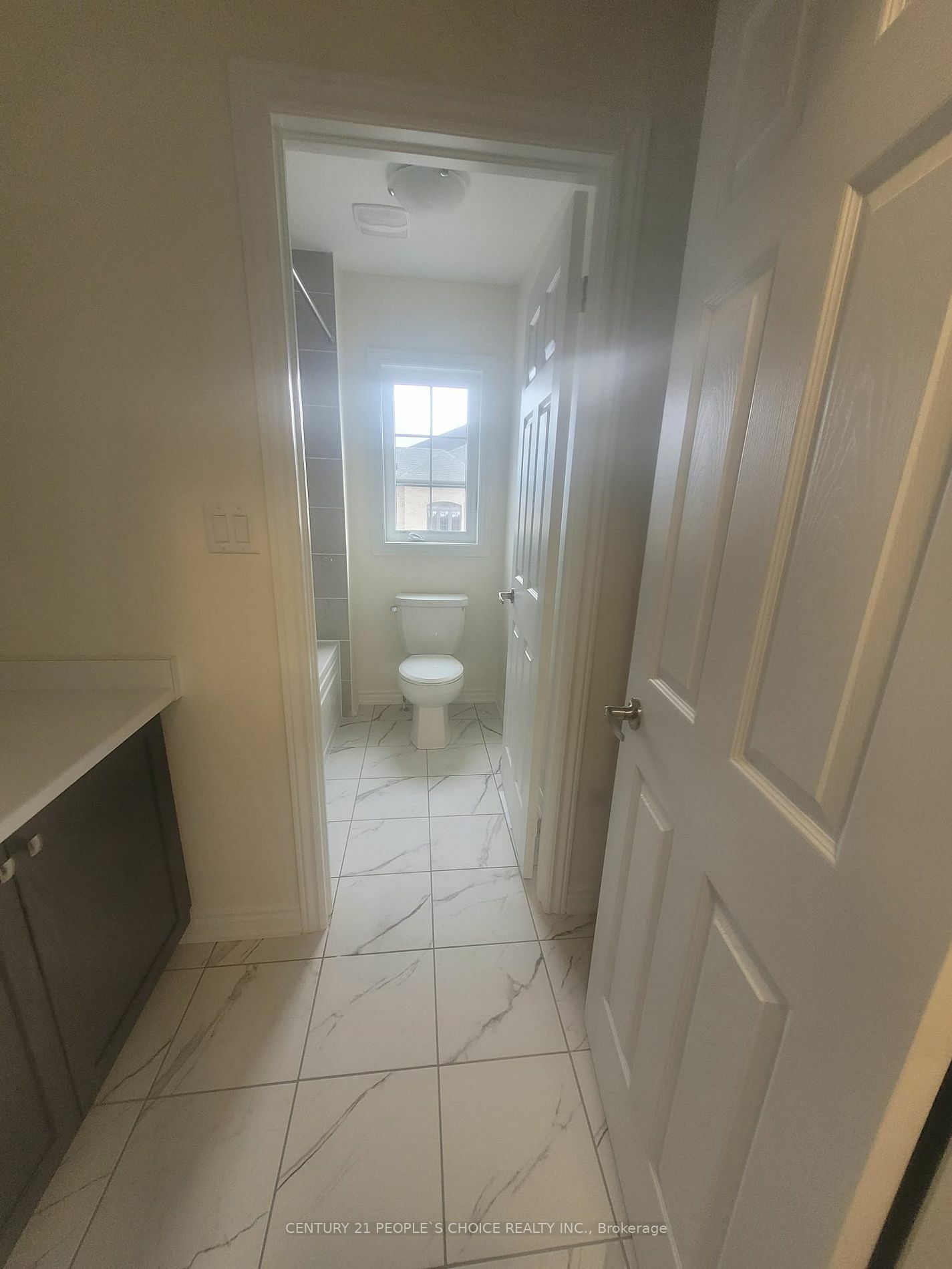 Property Photo:  2100 Hallandale St  ON L1L 0T5 