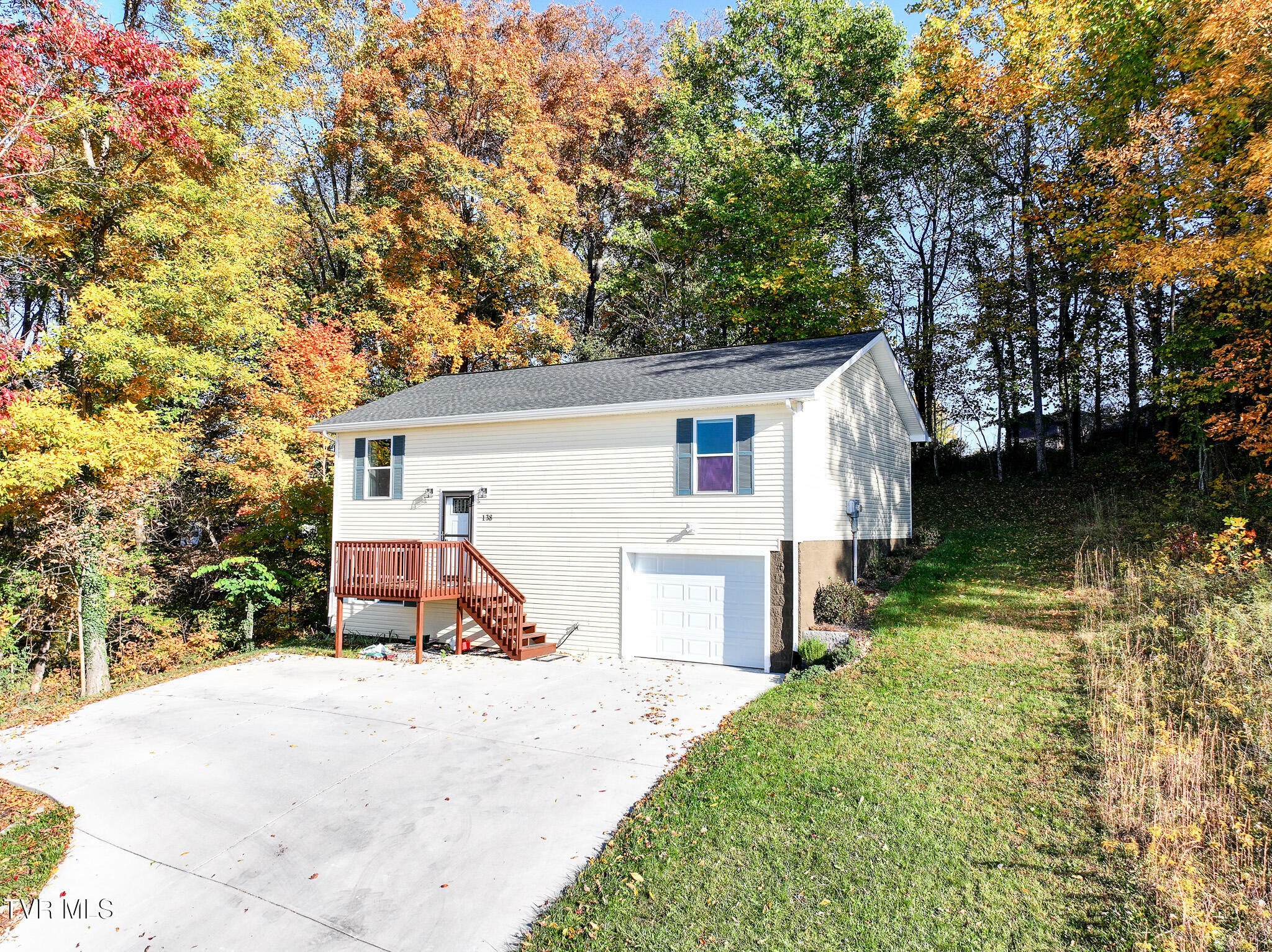 138 Maple Crest  Greeneville TN 37743 photo