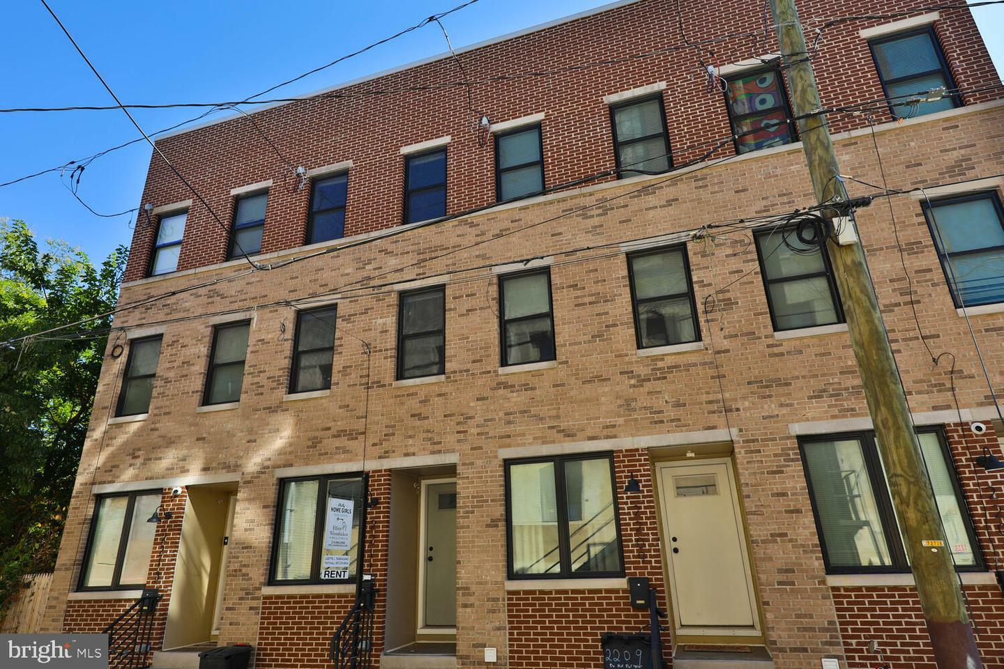 Property Photo:  2211 N Philip Street  PA 19133 