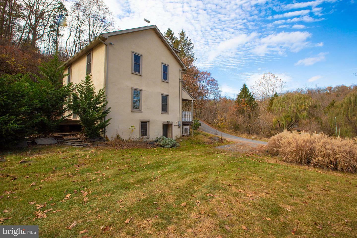 Property Photo:  154 Sieger Road  PA 19530 