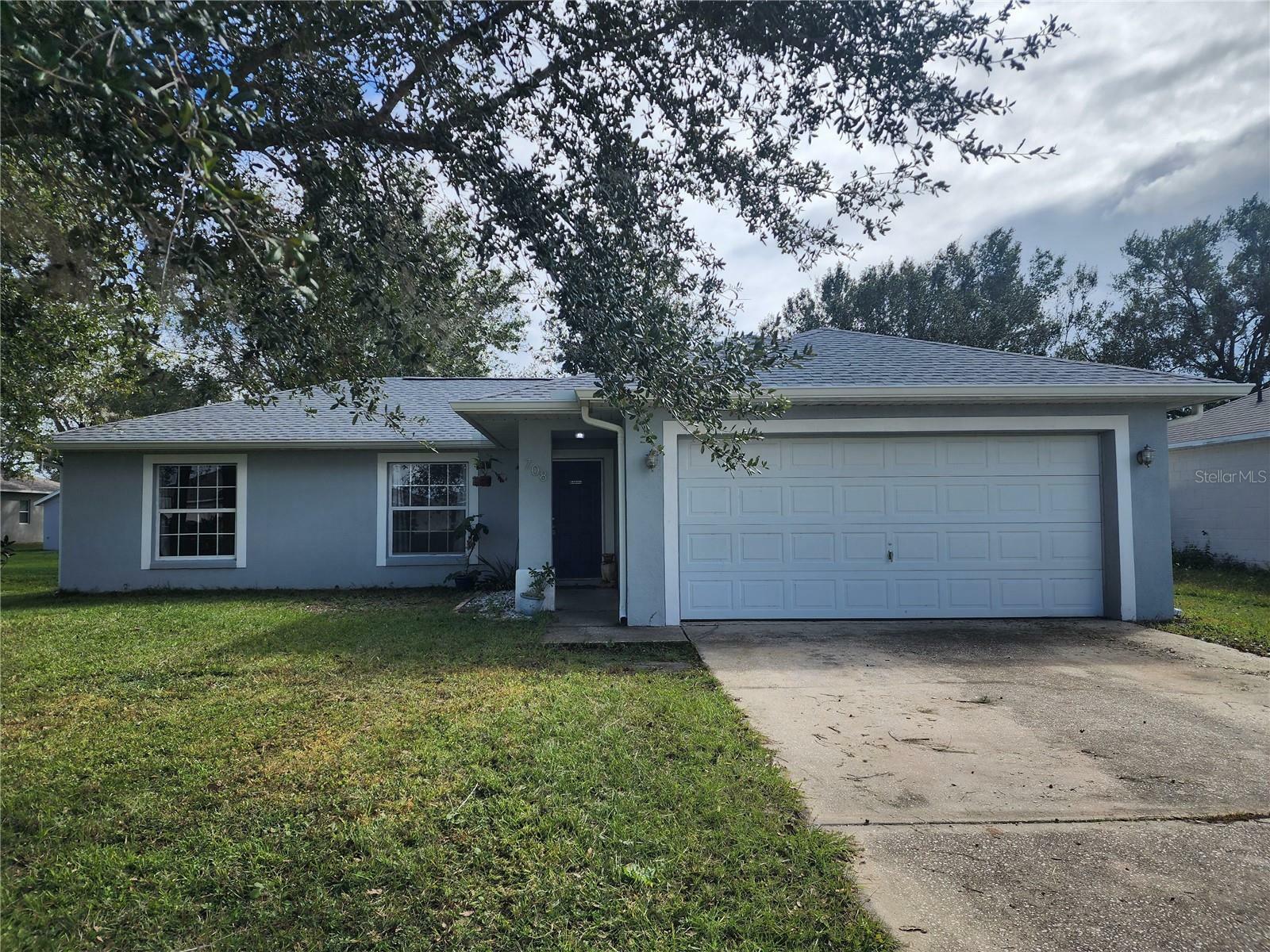 Property Photo:  708 Robin Court  FL 34759 