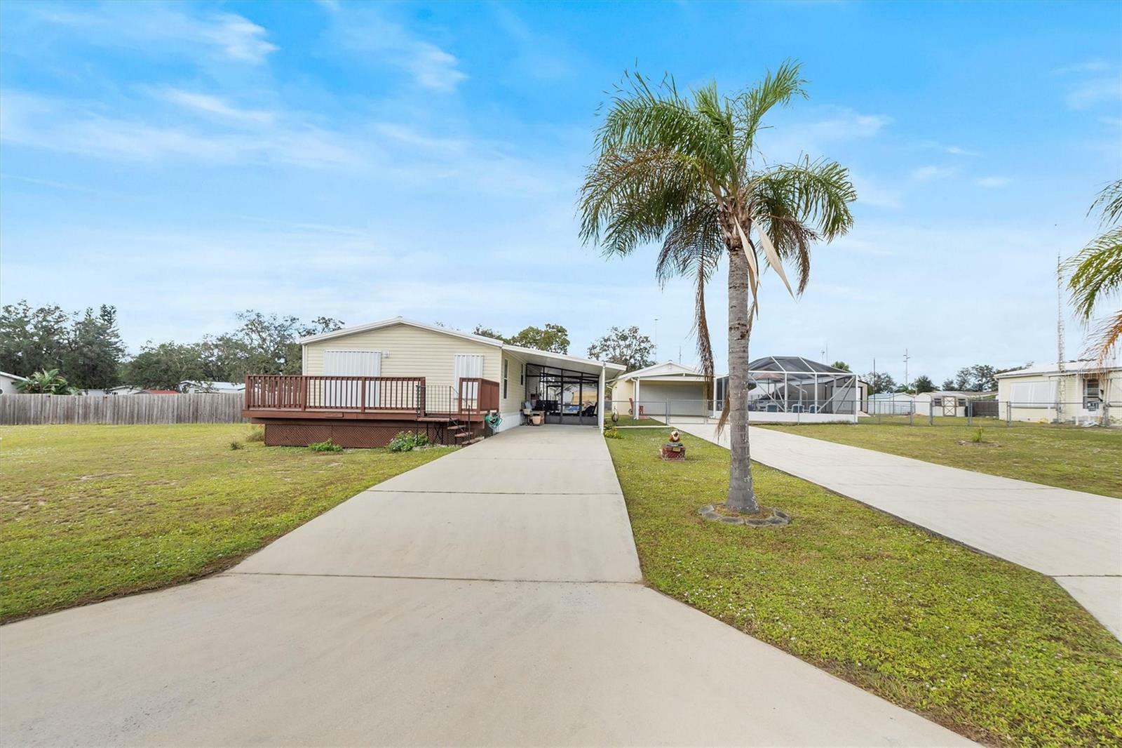 Property Photo:  6515 Old Oak Avenue  FL 33876 