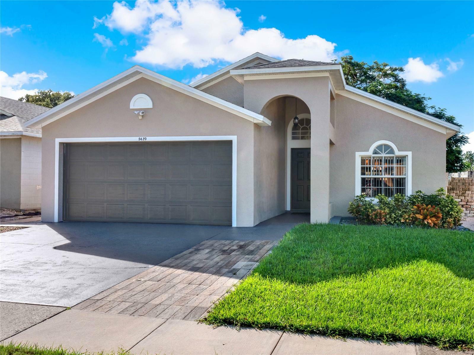 Property Photo:  9420 Azalea Ridge Way  FL 34734 