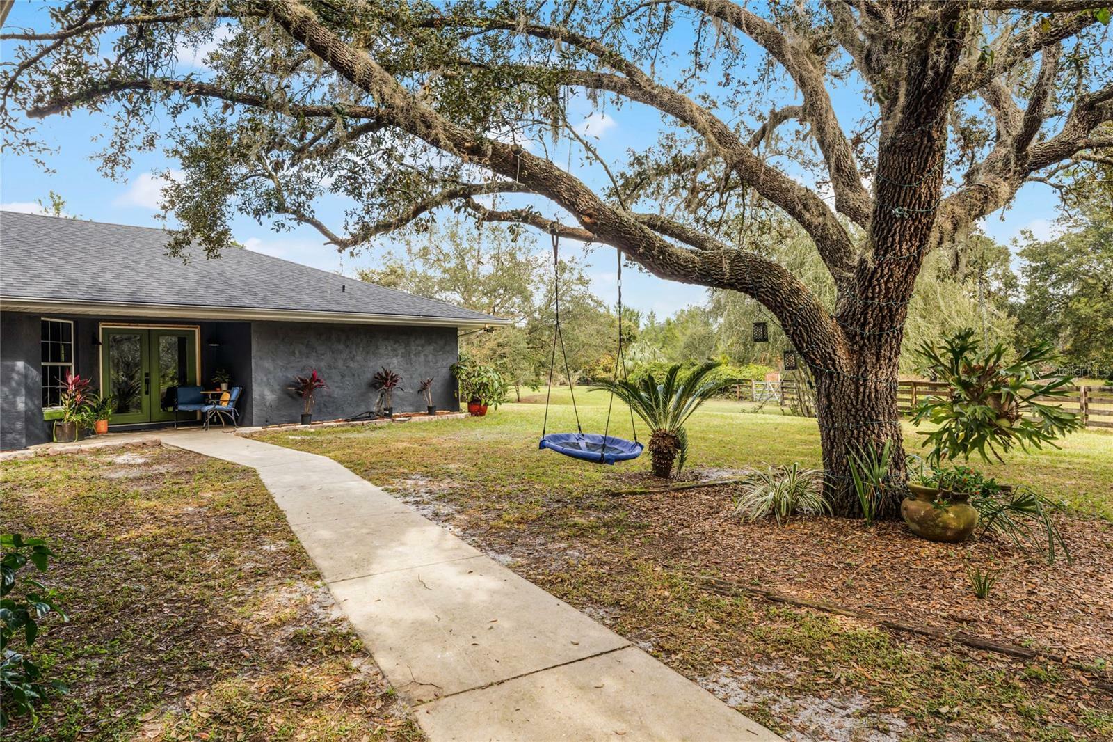 Property Photo:  39605 Swift Road  FL 32726 