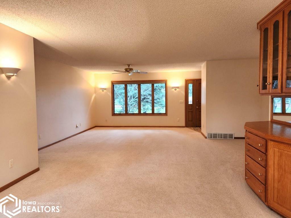 Property Photo:  2515 N Carolina Avenue  IA 50401 