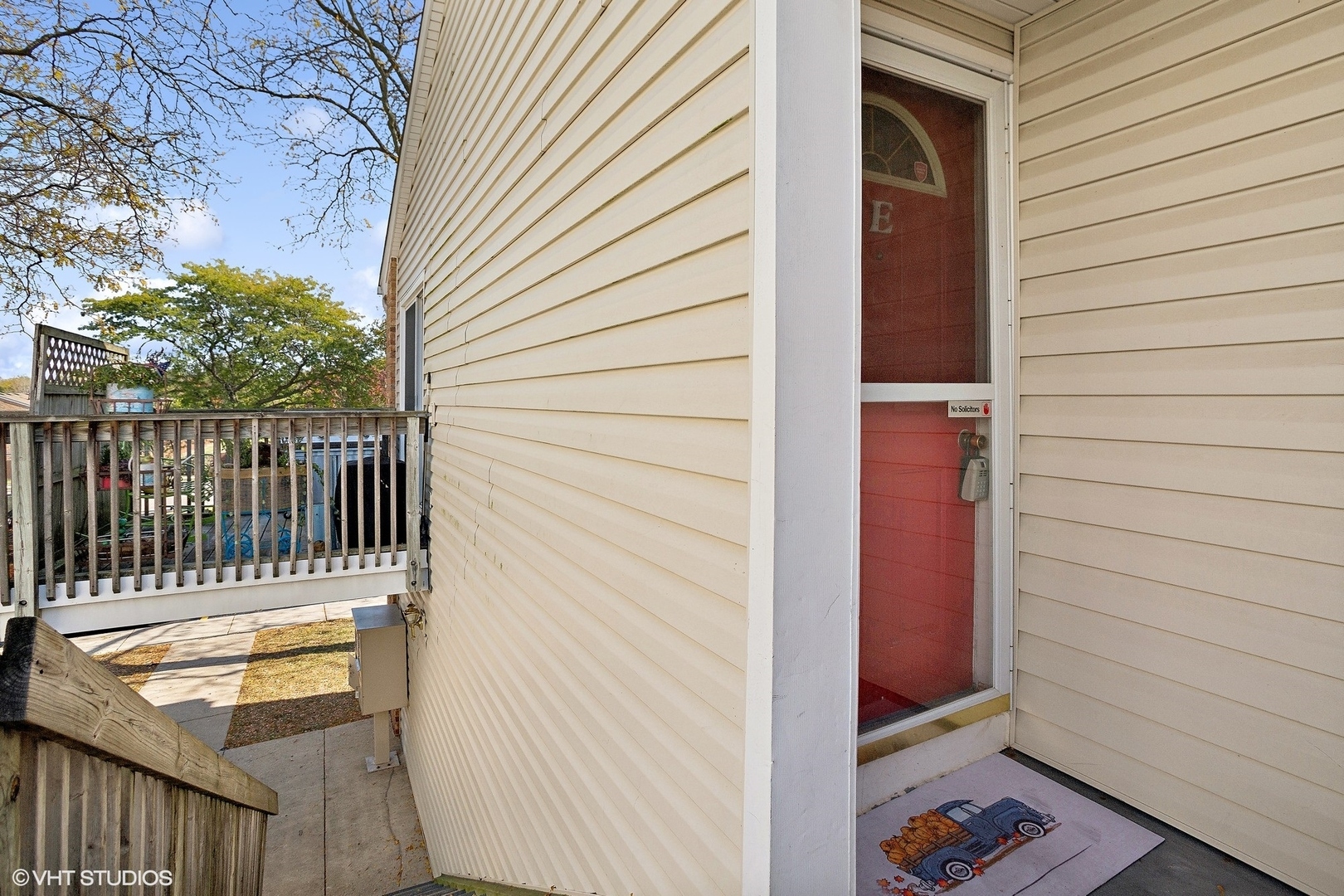 Property Photo:  1890 Huntington Boulevard E  IL 60169 