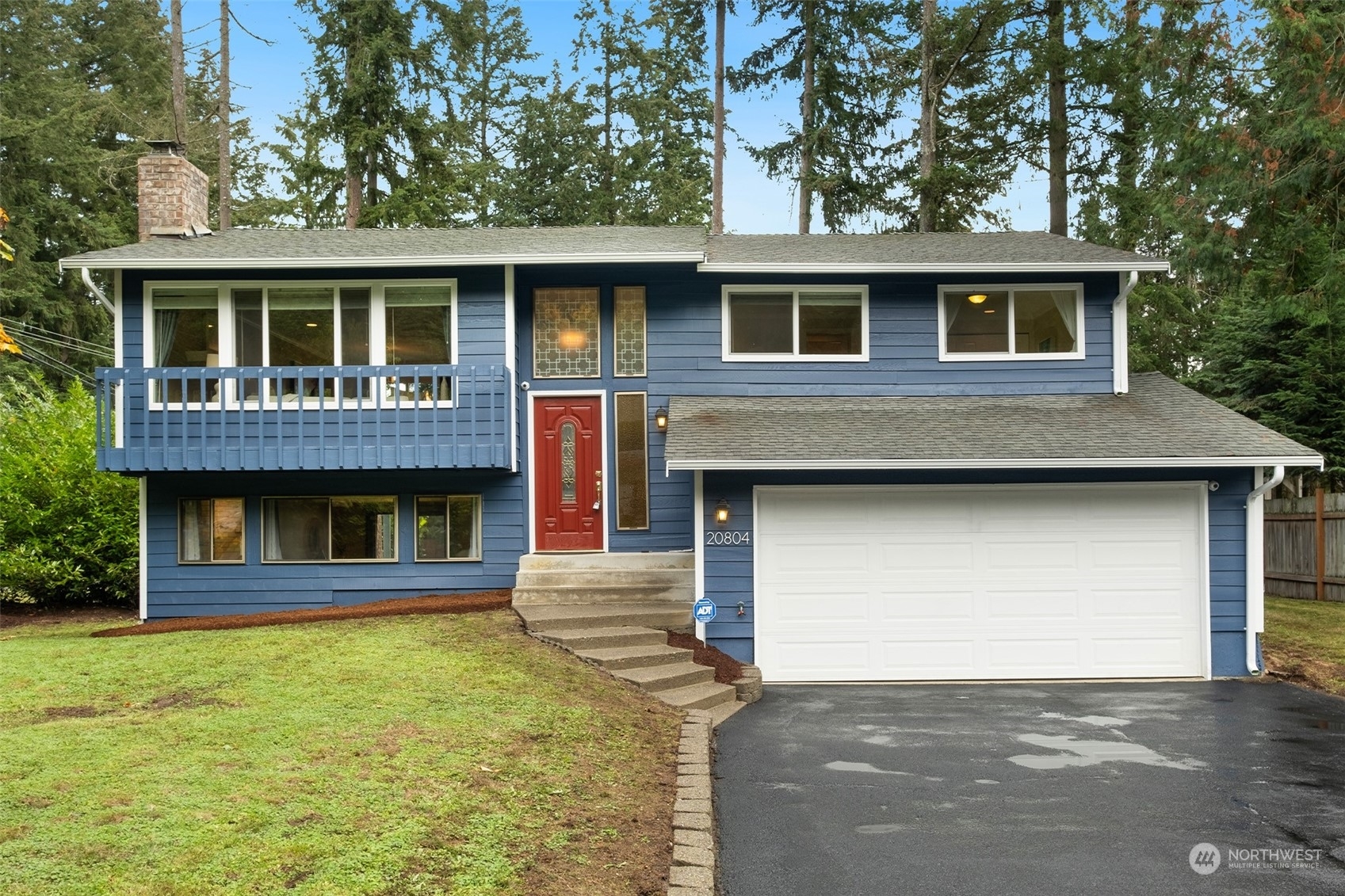 Property Photo:  20804  135th Avenue SE  WA 98042 