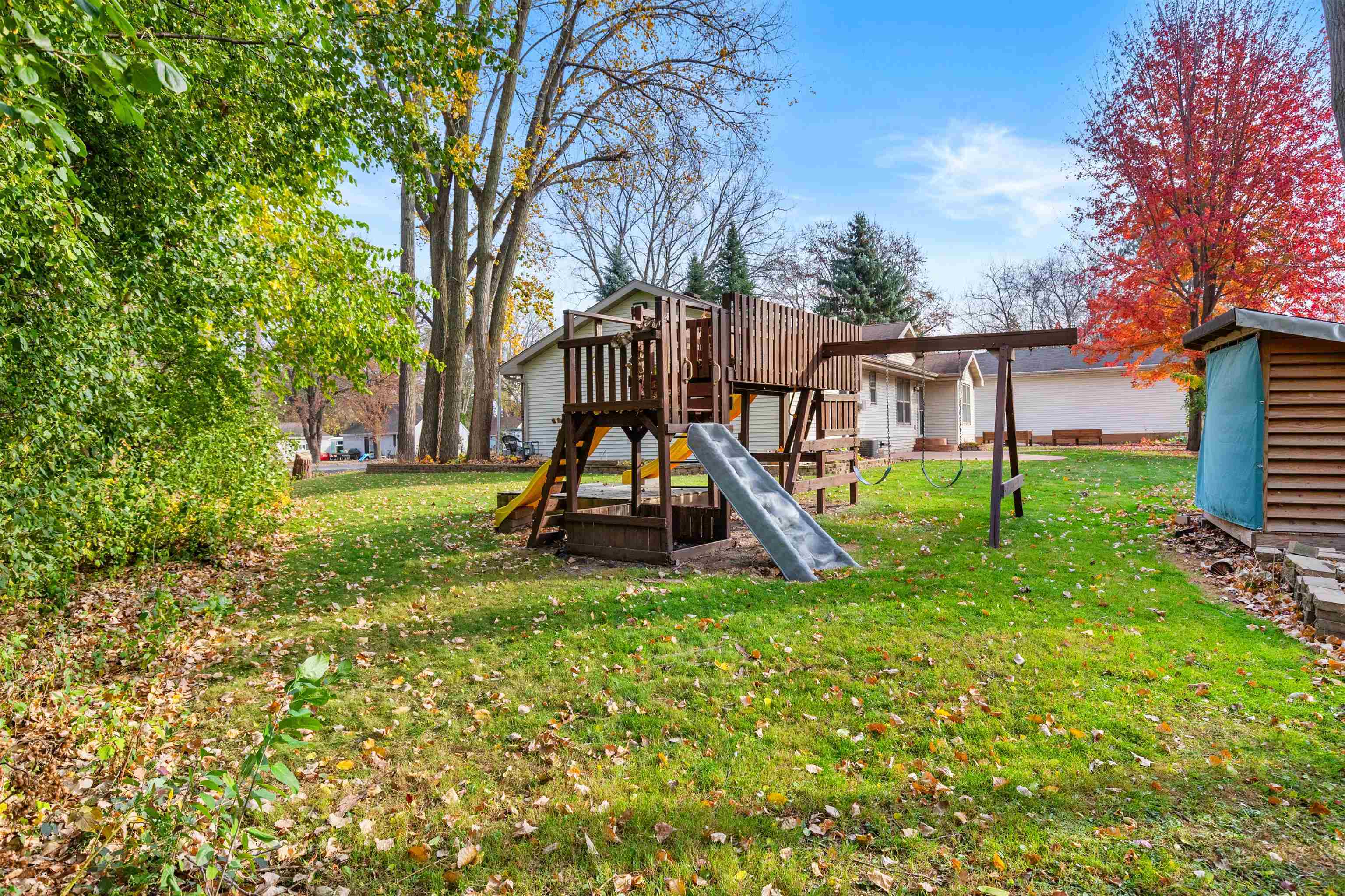 Property Photo:  2611 W Glendale Avenue  WI 54914 