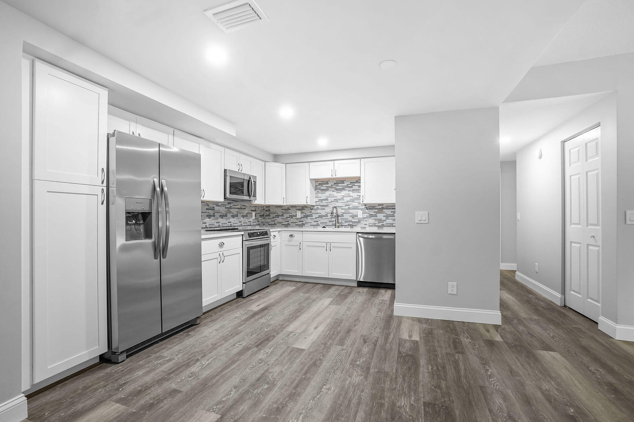 Property Photo: 250 SE Four Winds Drive 204 FL 34996