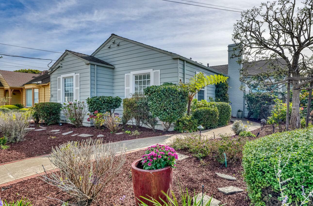 Property Photo:  29 Talbot Street  CA 93901 