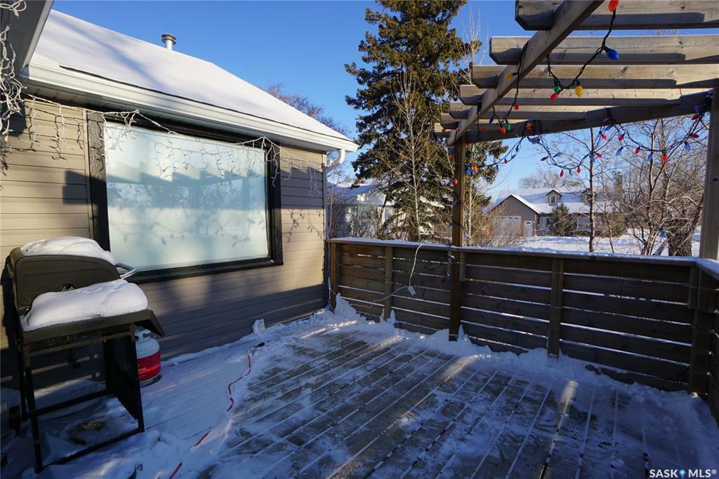 Property Photo:  710 Railway Avenue  SK S0G 3L0 