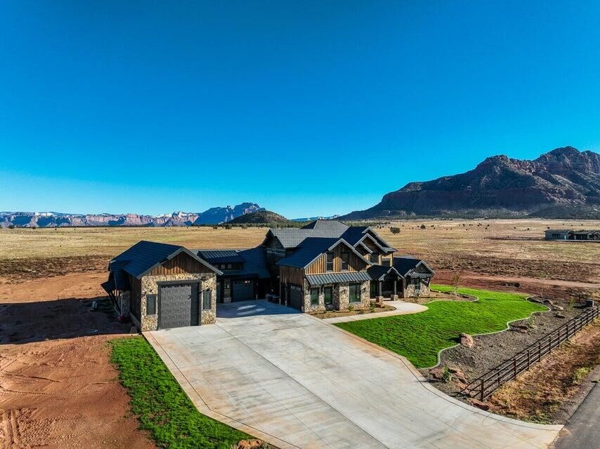 Property Photo: 630 W Daybreak Mesa UT 84737