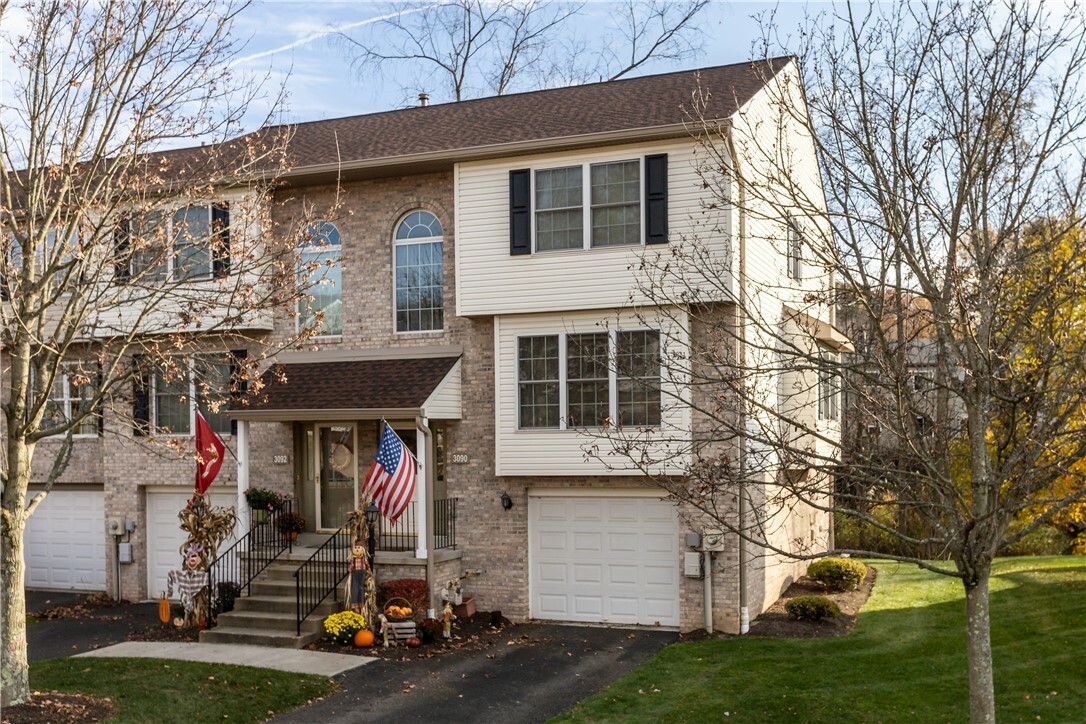 Property Photo:  3090 Meadow Brook Ct  PA 15044 