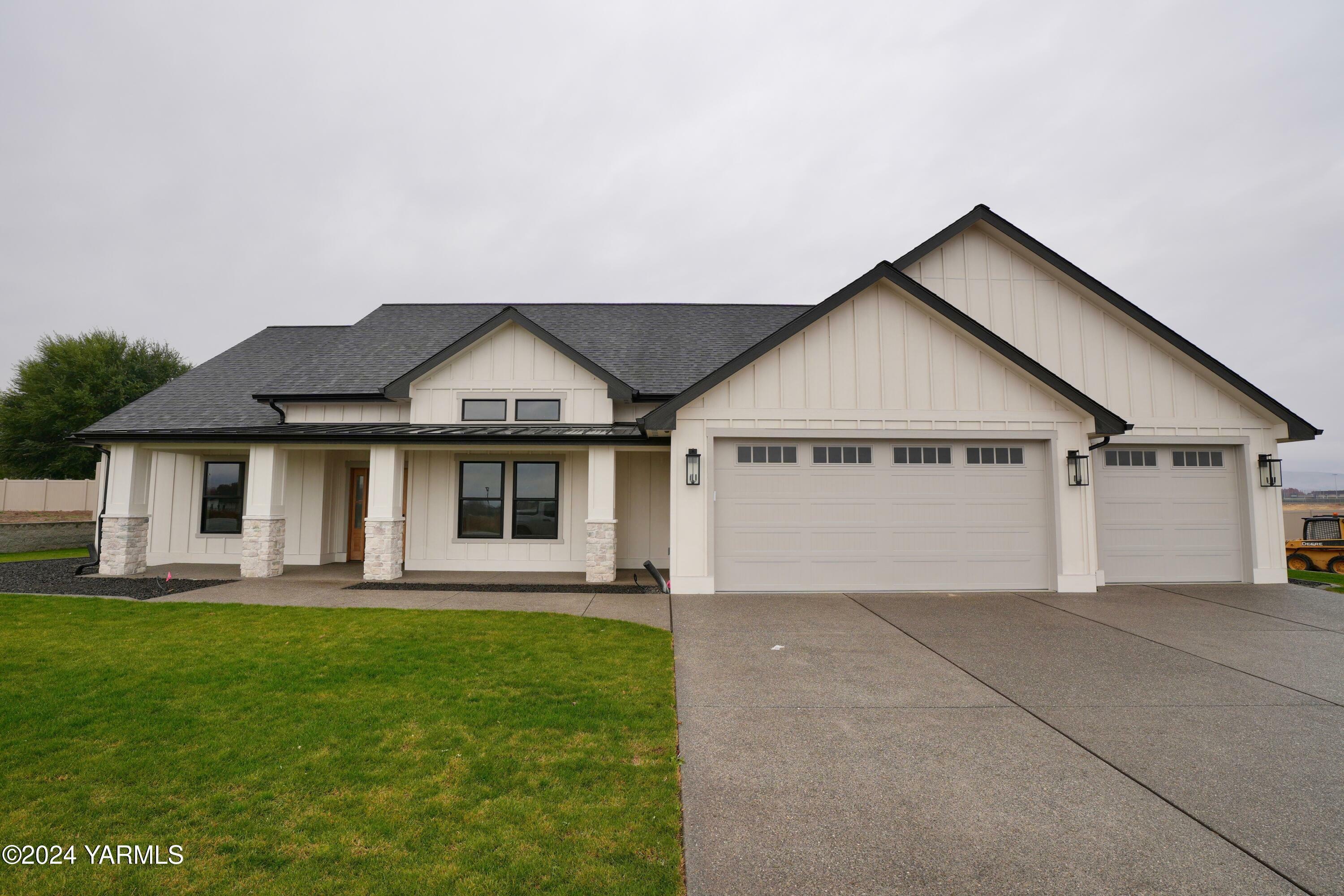 2009 S 94th Ave  Yakima WA 98903 photo