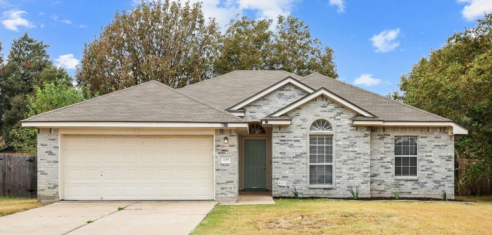 Property Photo: 2315 Loquat Lane TX 78664