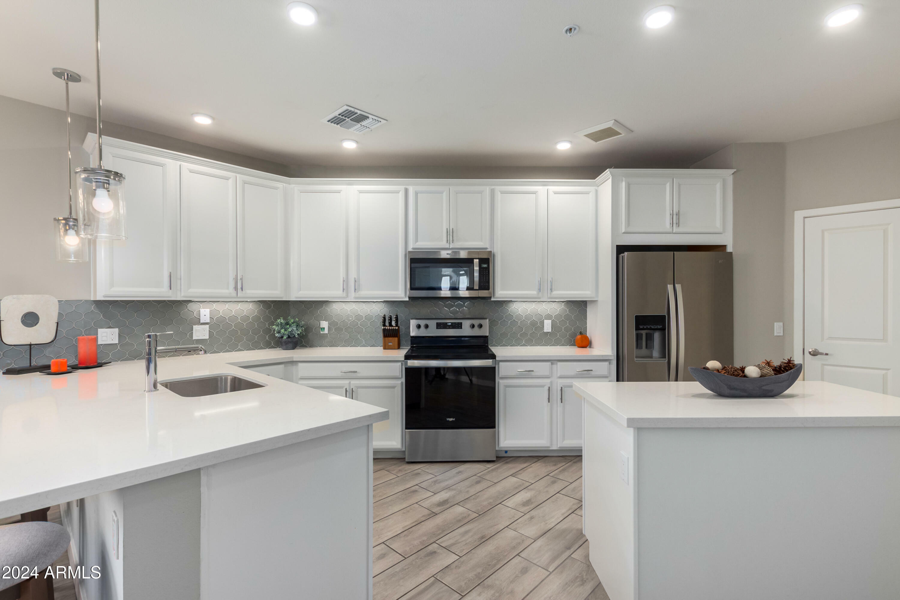 Property Photo: 2511 W Queen Creek Road 205 AZ 85248