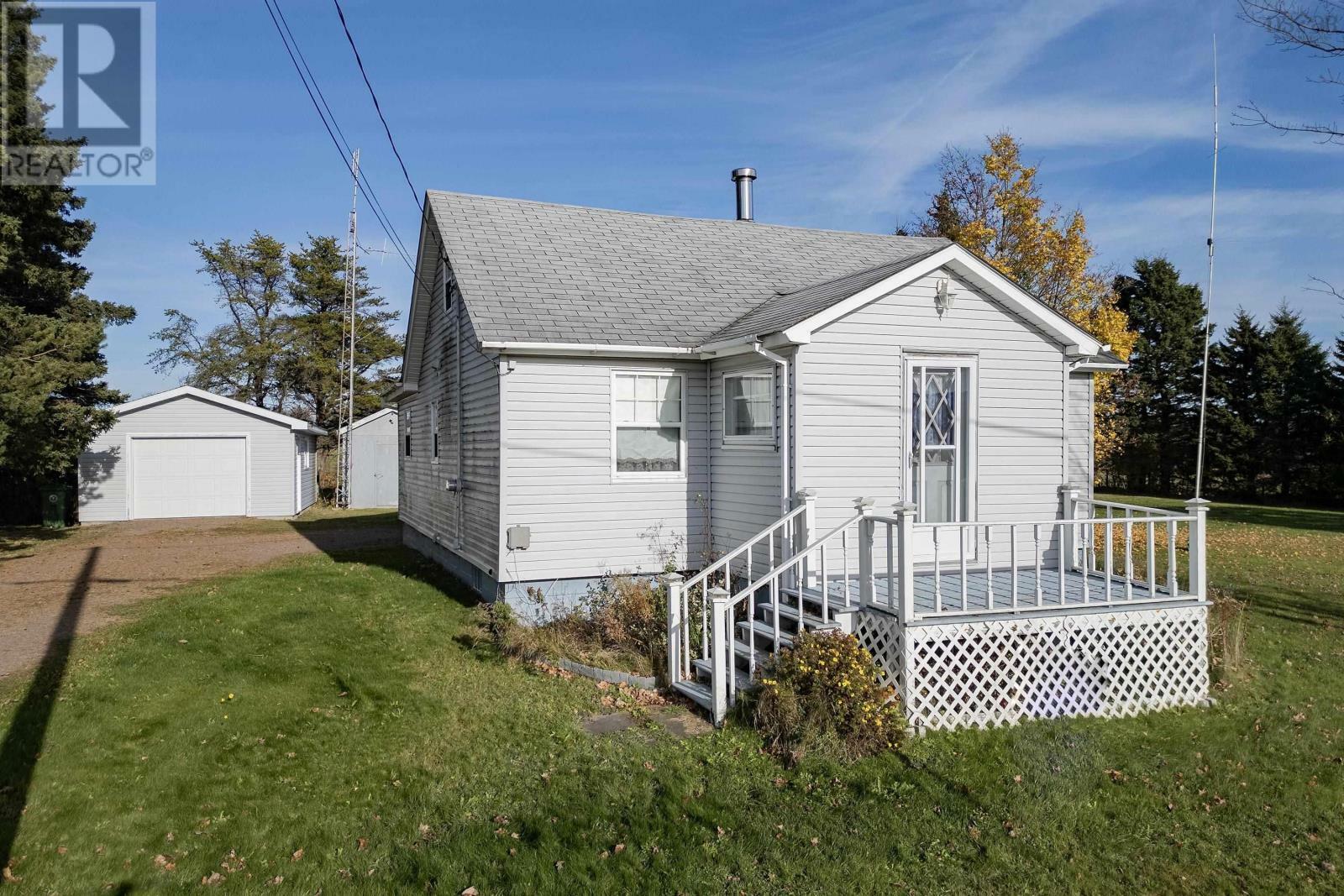 Property Photo:  429 Willow Street  NS B4H 3Y3 