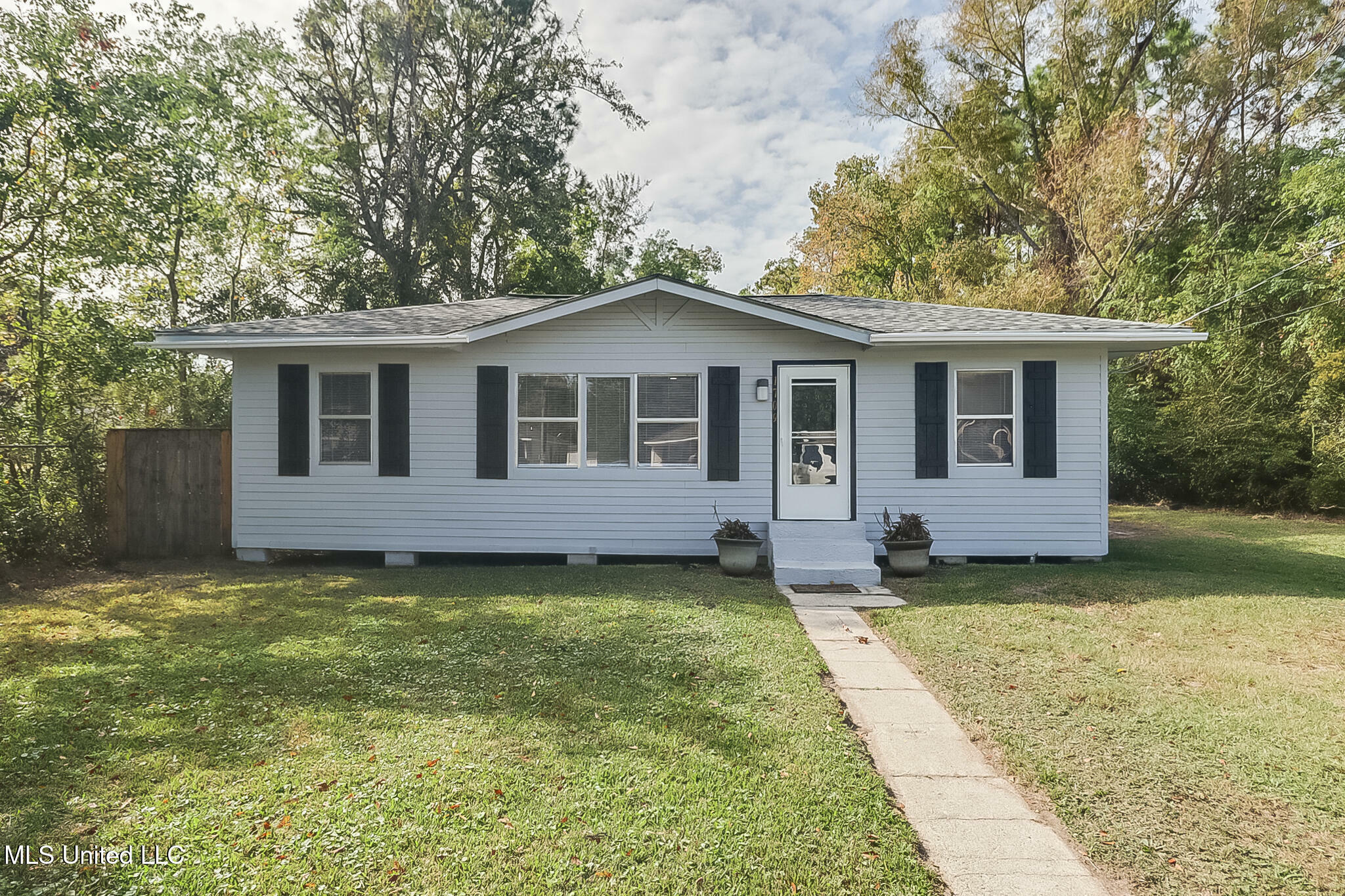 Property Photo: 1709 45th Avenue MS 39501