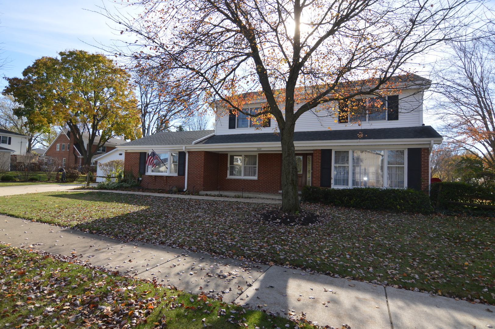 Property Photo:  2405 E Miner Street  IL 60004 