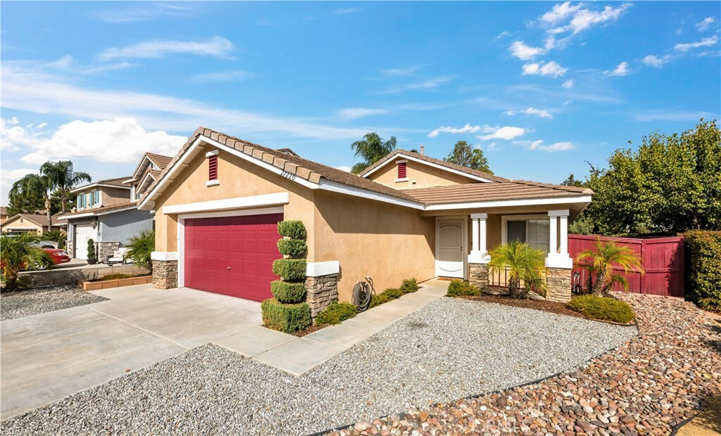 Property Photo:  27220 Frost Court  CA 92584 