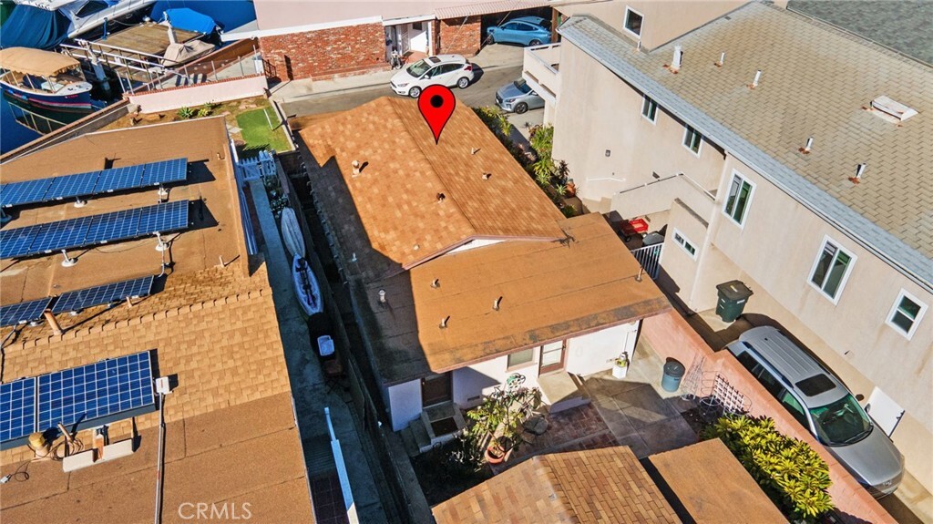 Property Photo: 404 Clubhouse Avenue CA 92663