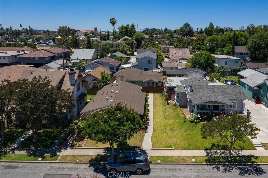 Property Photo:  109 N Valencia Street  CA 91801 