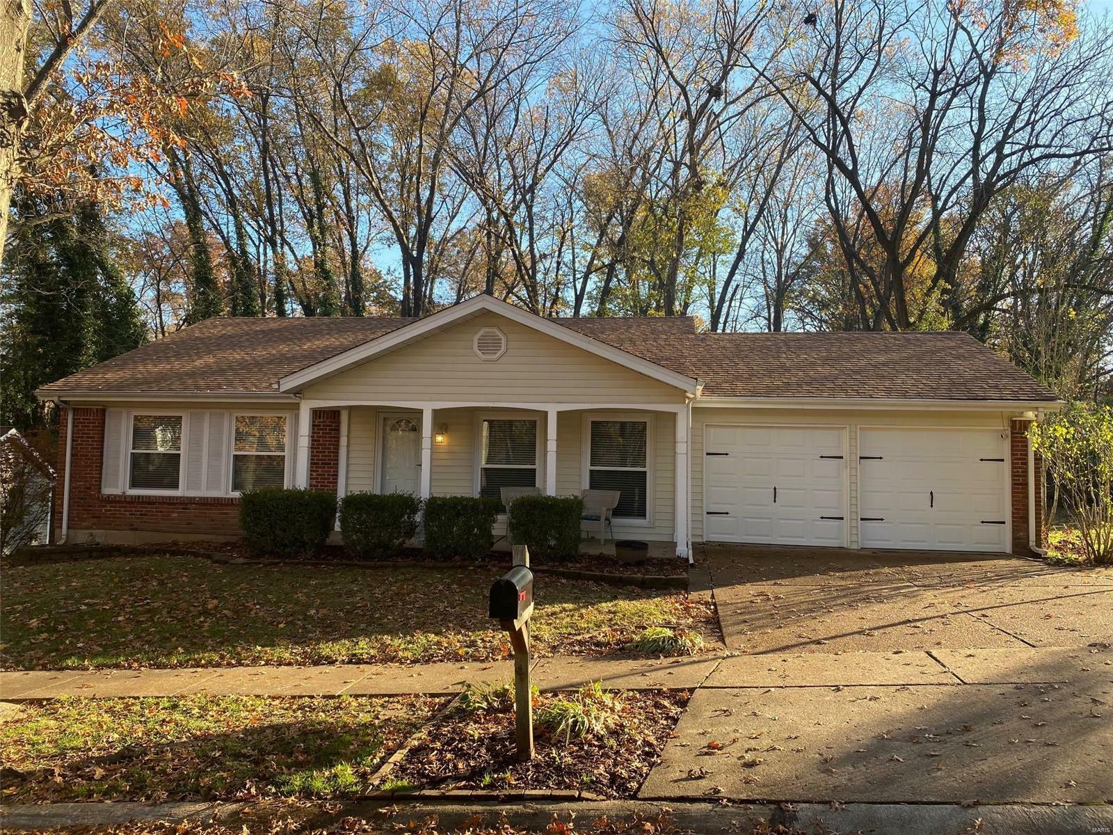 Property Photo:  816 La Feil Drive  MO 63021 