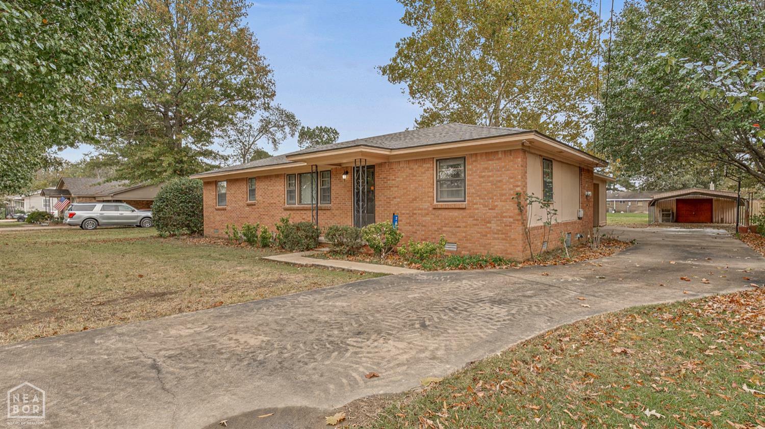 Property Photo:  205 E College Street  AR 72416 