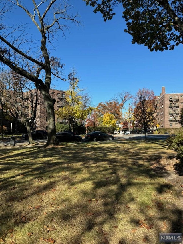 Property Photo:  3020 Edwin Avenue 4E  NJ 07024 