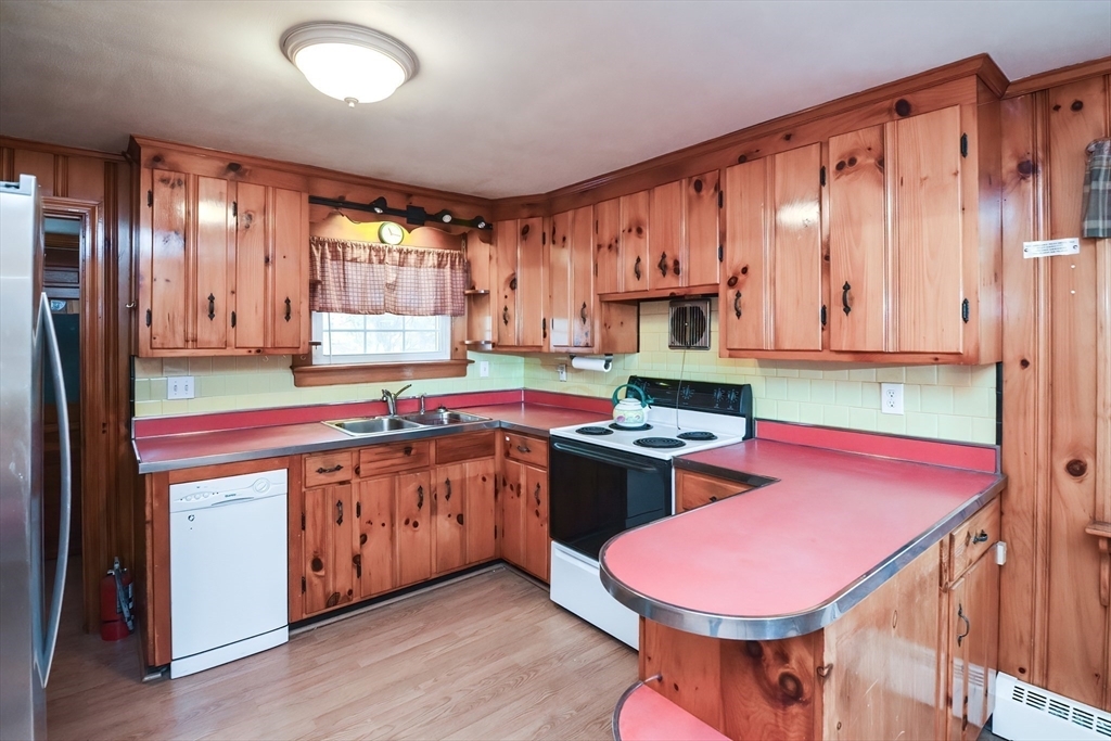 Property Photo:  3 Cutting Ave  MA 01501 