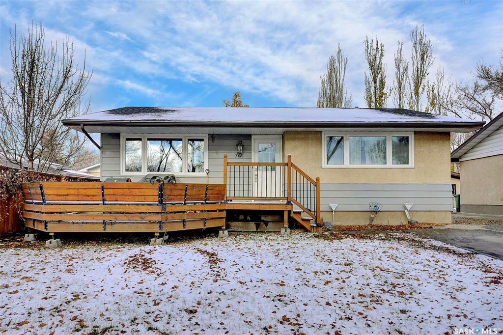 Photo de la propriété:  70 Fairview Road  SK S4R 0A7 