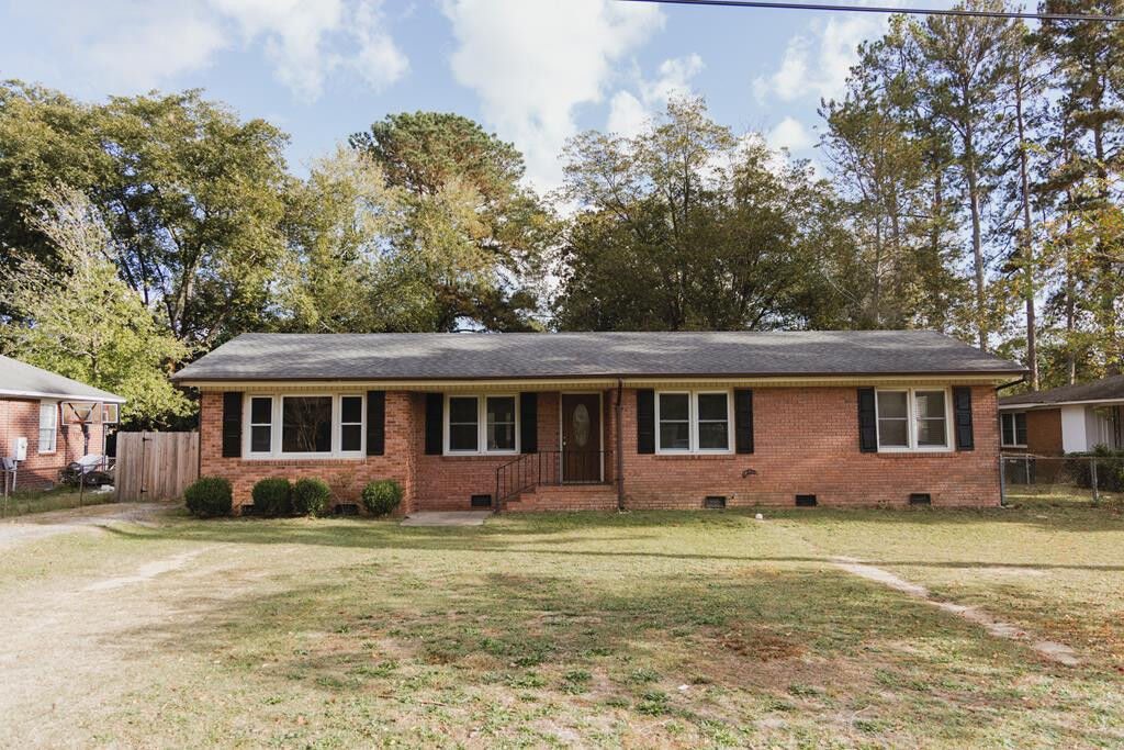 Property Photo:  209 Lawrence Street  SC 29150 