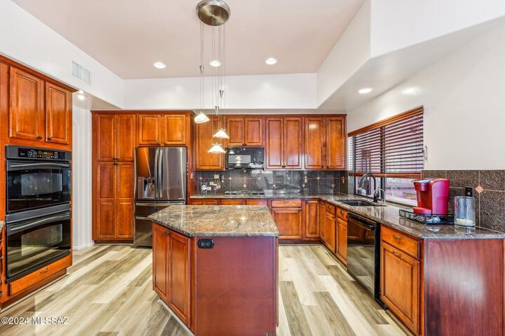 Property Photo:  17819 S Camino De Loreto  AZ 85629 