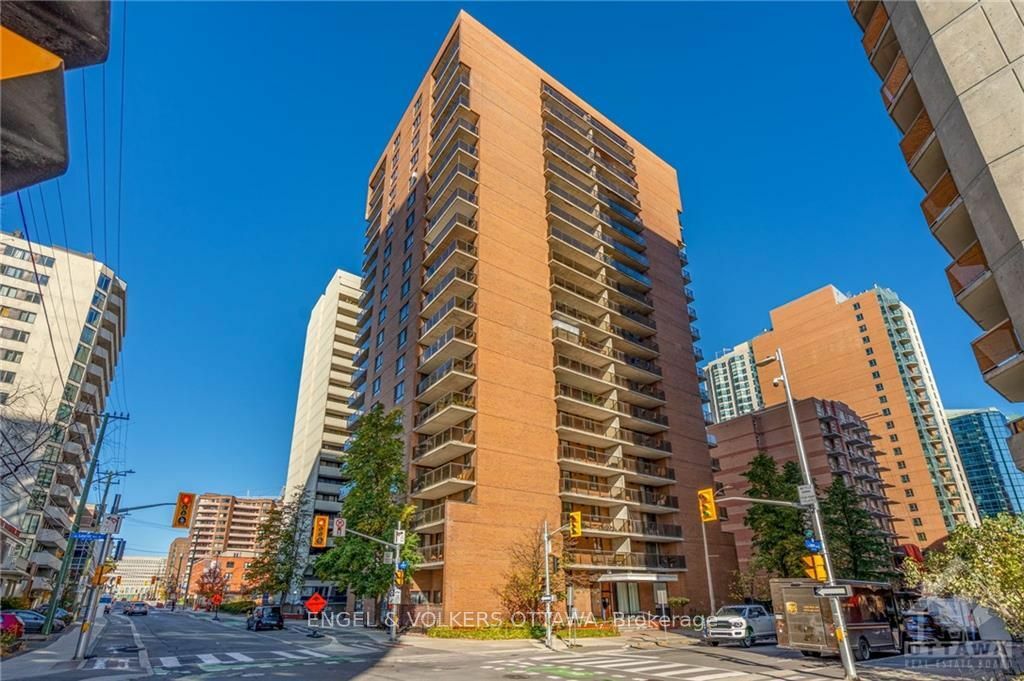 Property Photo:  475 Laurier Ave W 702  ON K1R 7X1 