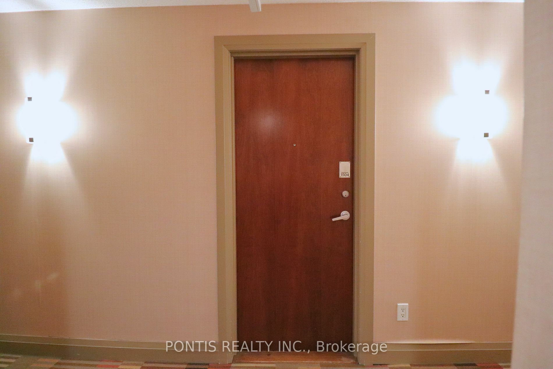 Property Photo:  4090 Living Arts Dr 1504  ON L5B 4M8 