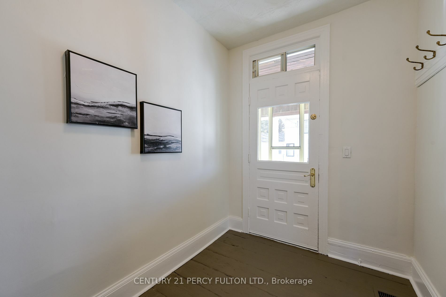 Property Photo:  55 Frederick St S  ON L7J 2B9 